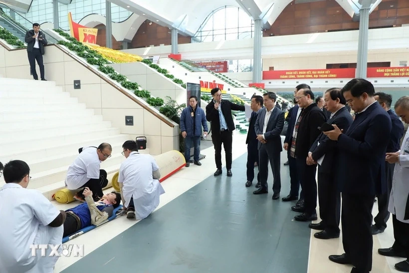 Diễn tập bảo đảm c&ocirc;ng t&aacute;c y tế phục vụ Đại hội XIV của Đảng