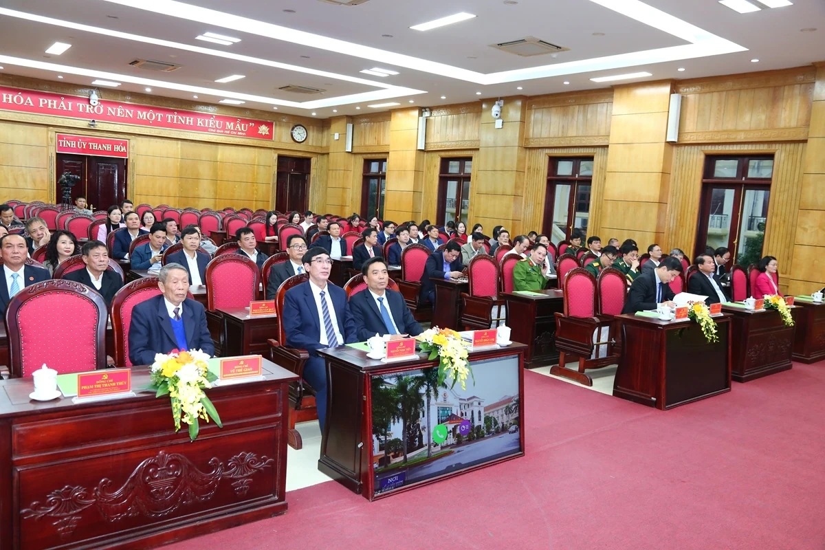 X&acirc;y dựng đội ngũ c&aacute;n bộ ng&agrave;nh Nội ch&iacute;nh Đảng li&ecirc;m ch&iacute;nh, bản lĩnh, trung th&agrave;nh, tr&aacute;ch nhiệm v&agrave; chuy&ecirc;n nghiệp