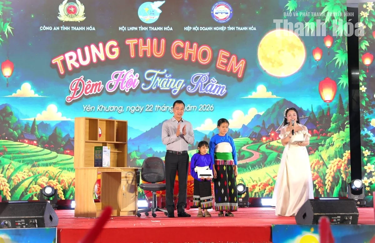 Rộn ràng “Trung thu cho em - Đêm hội trăng rằm” tại xã biên giới Yên Khương
