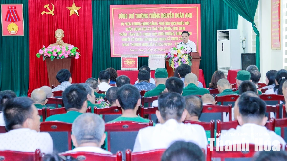 Phó Chủ tịch Quốc hội Nguyễn Doãn Anh viếng nghĩa trang liệt sĩ, tri ân người có công tại Thanh Hóa