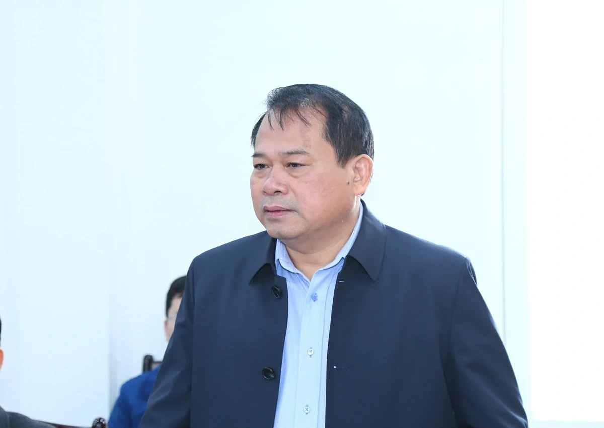 Phó Bí thư Thường trực Tỉnh ủy Nguyễn Hồng Phong thăm, làm việc tại xã Thiệu Quang