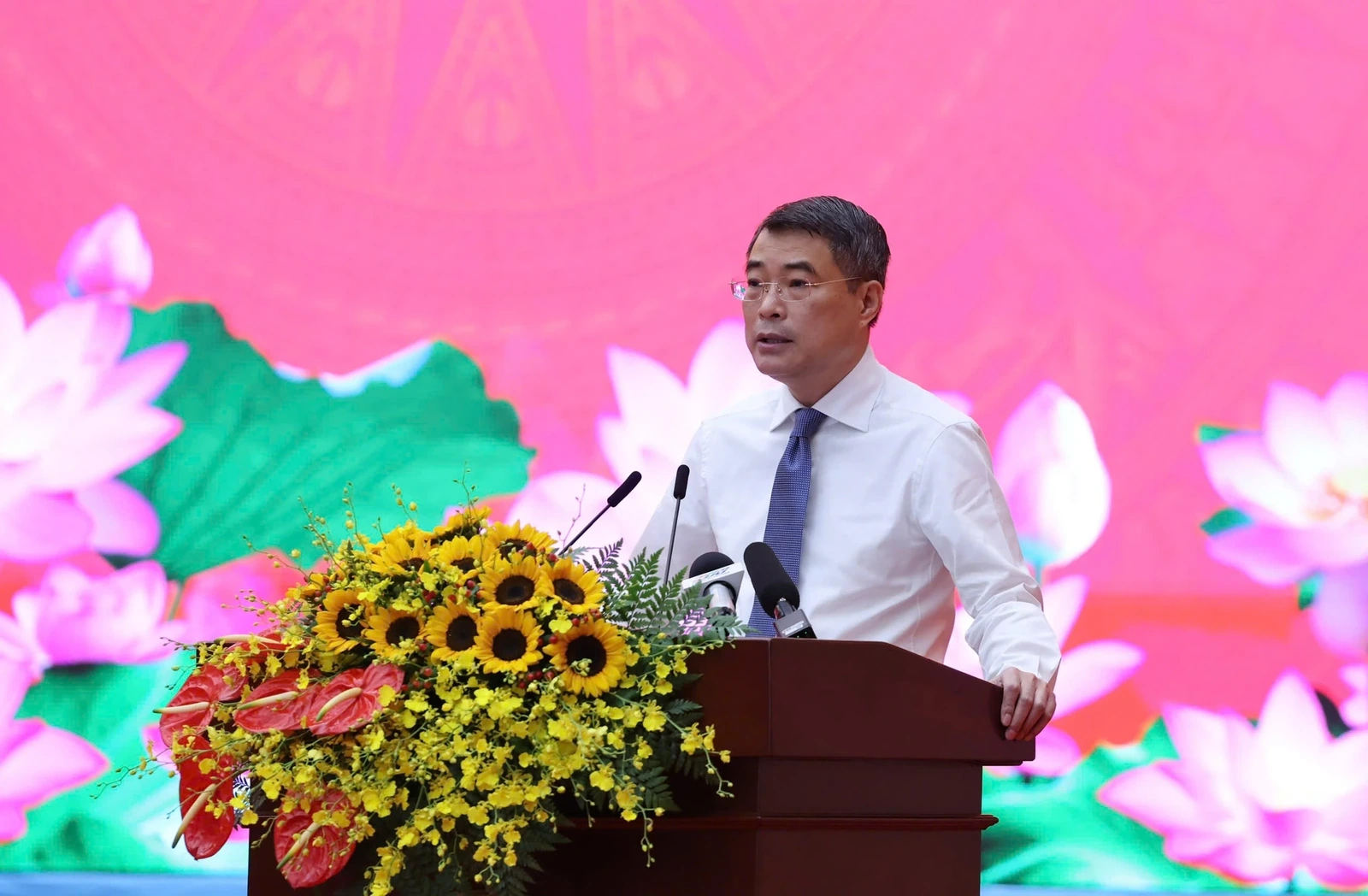 Để ngọn lửa thi đua trở thành sức mạnh hành động, lan tỏa sâu rộng trong toàn xã hội