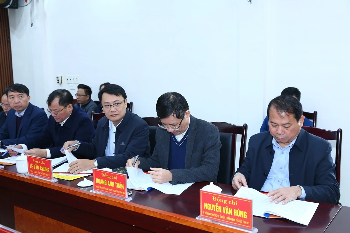 Phó Bí thư Thường trực Tỉnh ủy Nguyễn Hồng Phong thăm, làm việc tại xã Thiệu Quang