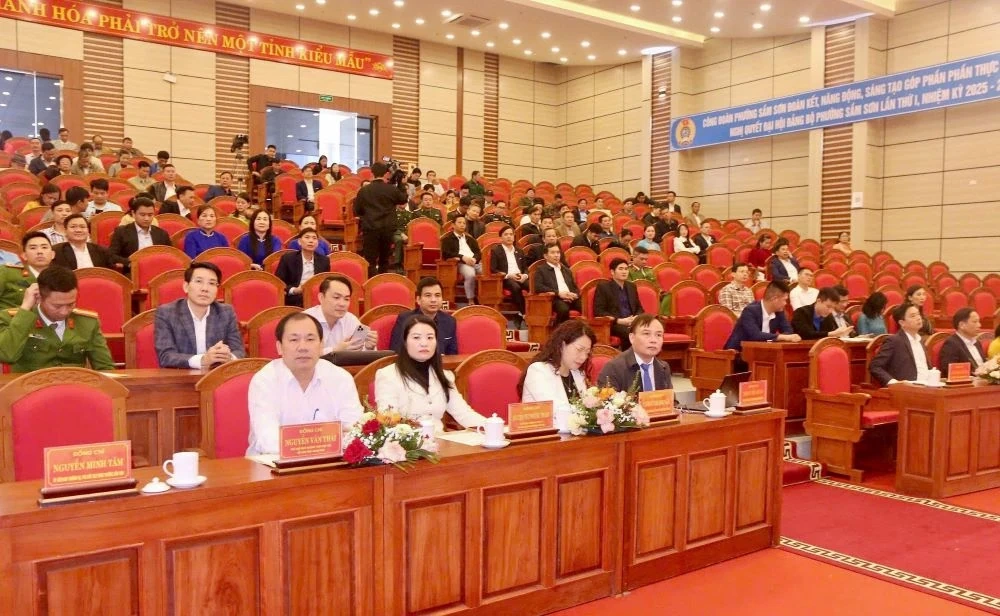 Phấn đấu x&acirc;y dựng mỗi c&ocirc;ng d&acirc;n Sầm Sơn l&agrave; một đại sứ du lịch