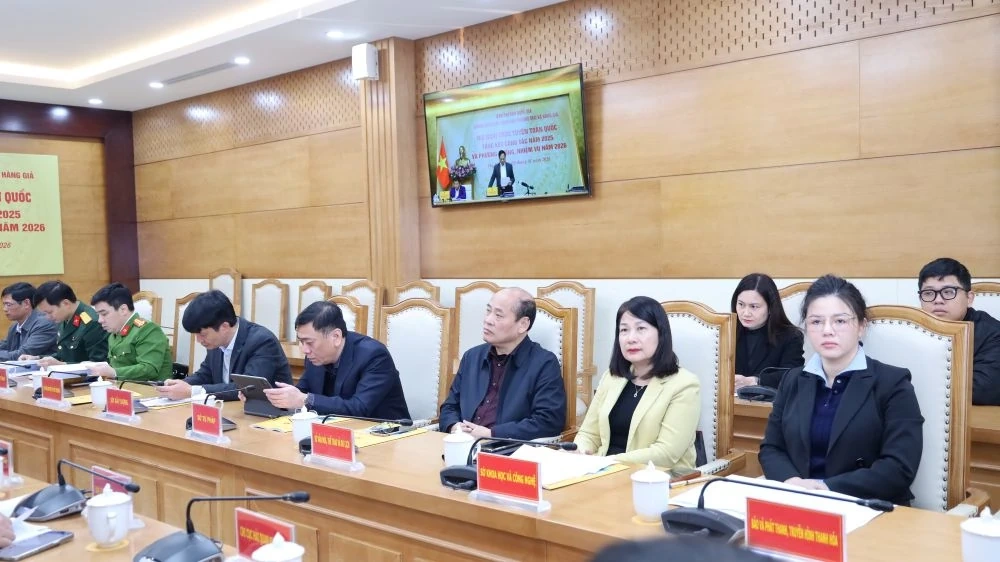 Quyết liệt từ gốc rễ, tạo chuyển biến thực chất trong đấu tranh chống bu&ocirc;n lậu, gian lận thương mại v&agrave; h&agrave;ng giả