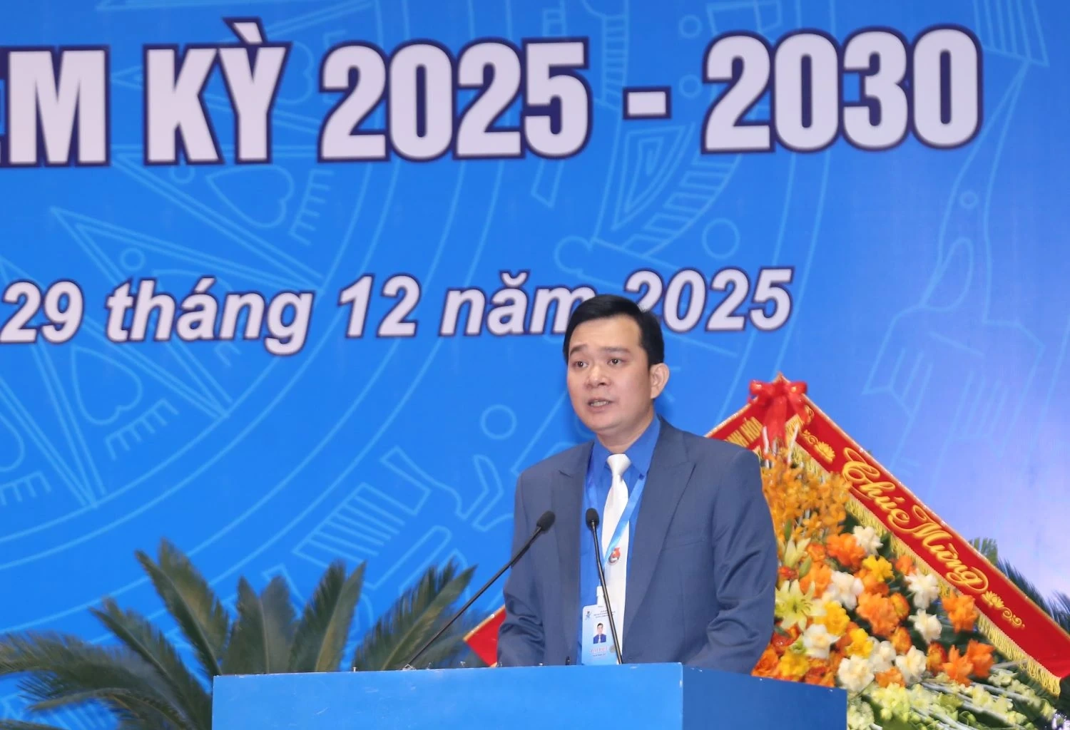 X&acirc;y dựng lớp thanh ni&ecirc;n Thanh H&oacute;a c&oacute; l&yacute; tưởng c&aacute;ch mạng, bản lĩnh ch&iacute;nh trị, đạo đức trong s&aacute;ng, tri thức, kh&aacute;t vọng ph&aacute;t triển