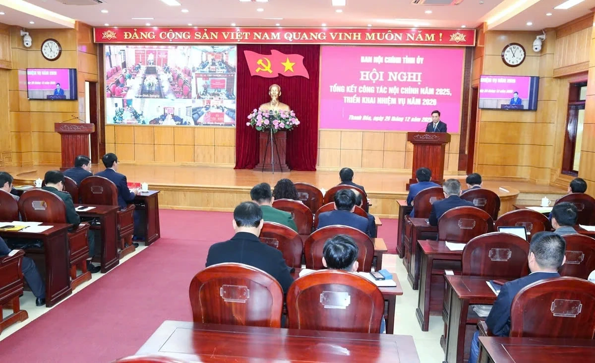 Xử l&yacute; dứt điểm c&aacute;c c&ocirc;ng tr&igrave;nh, dự &aacute;n chậm tiến độ, tồn đọng k&eacute;o d&agrave;i, nguy cơ g&acirc;y thất tho&aacute;t, l&atilde;ng ph&iacute;