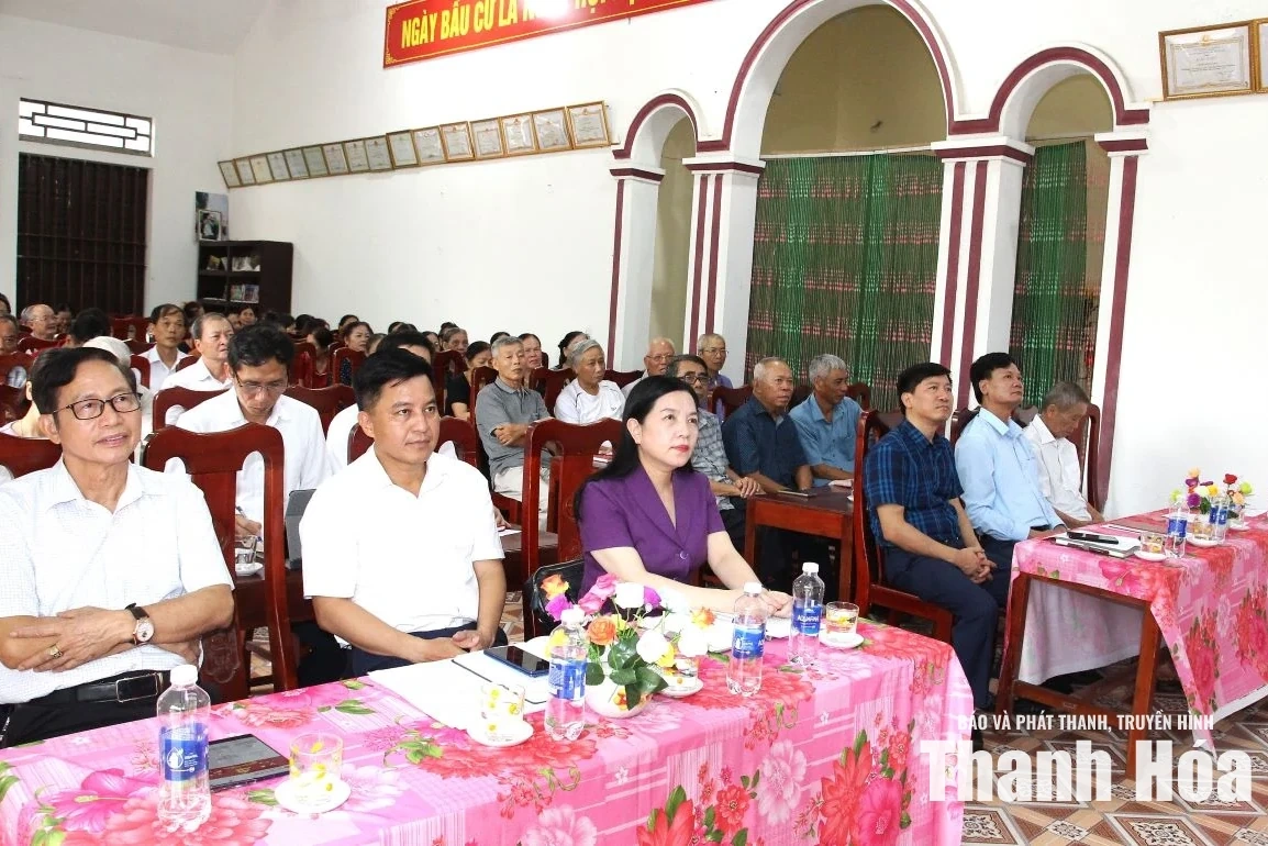 Chủ nhiệm Ủy ban Kiểm tra Tỉnh ủy Phạm Thị Thanh Thủy dự sinh hoạt Chi bộ thôn Hưng Long