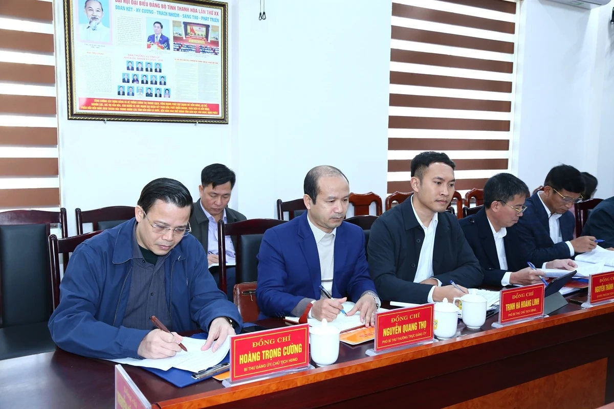 Phó Bí thư Thường trực Tỉnh ủy Nguyễn Hồng Phong thăm, làm việc tại xã Thiệu Quang