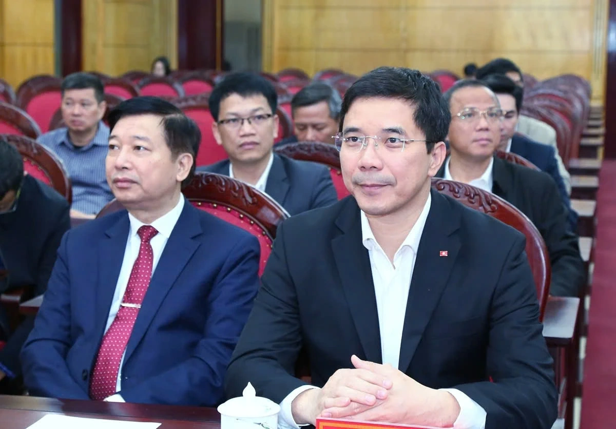 Triển khai đồng bộ, bảo đảm tiến độ, chất lượng c&aacute;c nền tảng số từ Trung ương đến cơ sở