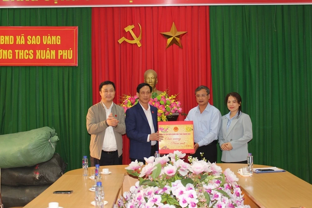 Ph&oacute; trưởng Đo&agrave;n ĐBQH tỉnh Mai Văn Hải thăm, tặng qu&agrave; Tết 2026 tại c&aacute;c địa phương