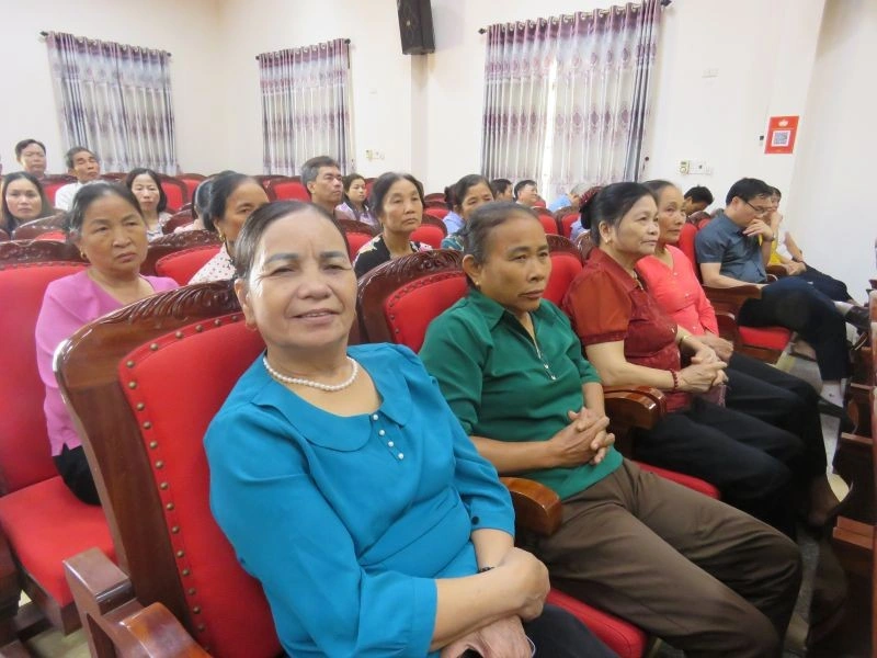Đại biểu Quốc hội tiếp xúc cử tri tại xã Hoằng Tiến và phường Nam Sầm Sơn