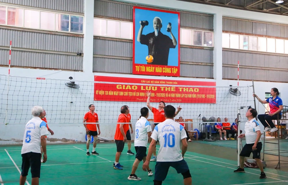 Câu lạc bộ Hàm Rồng giao lưu thể thao nhân kỷ niệm 136 năm ngày sinh Chủ tịch Hồ Chí Minh