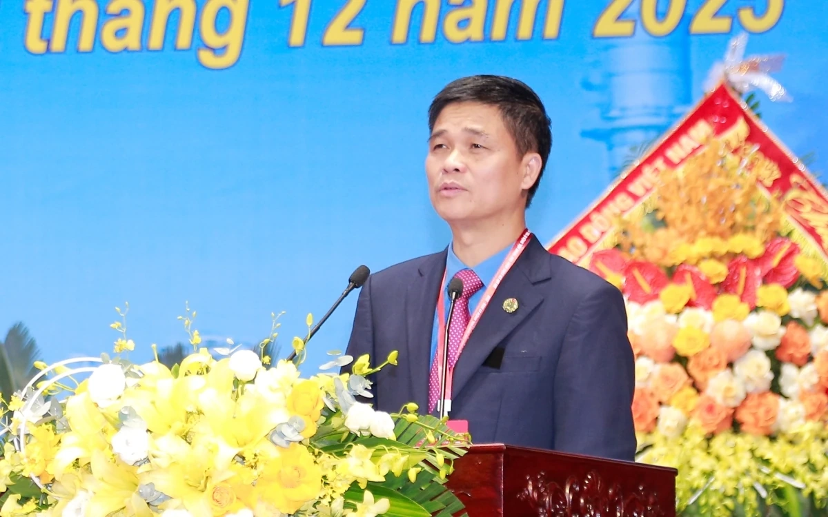 Phát huy trí tuệ, sức mạnh của đoàn viên, công nhân lao động trong sự nghiệp xây dựng và phát triển kinh tế - xã hội