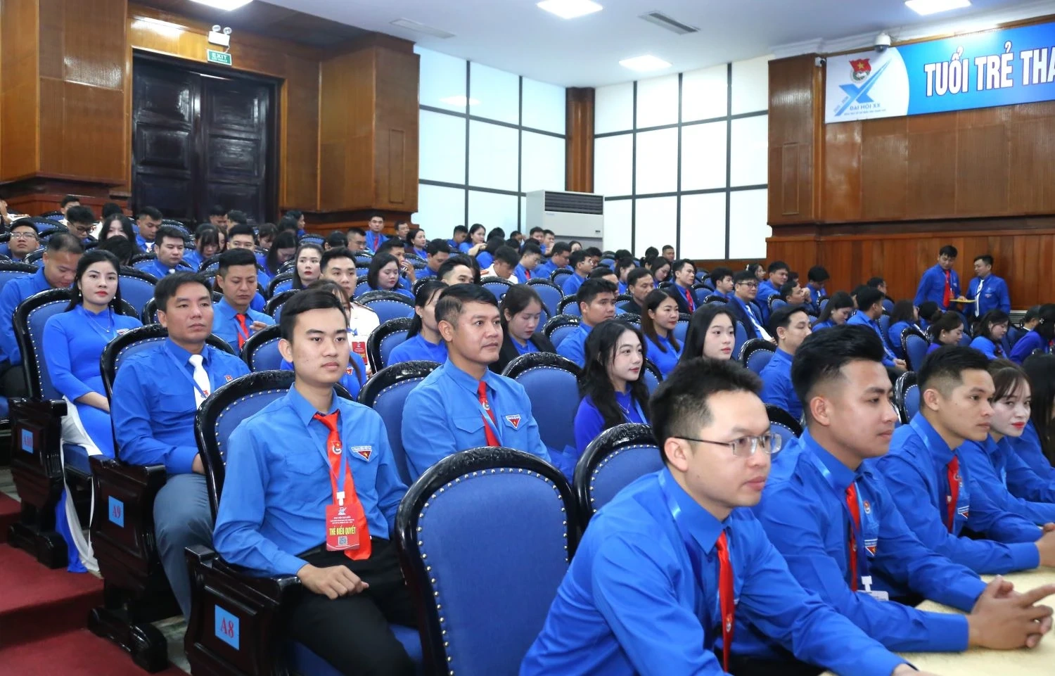 X&acirc;y dựng lớp thanh ni&ecirc;n Thanh H&oacute;a c&oacute; l&yacute; tưởng c&aacute;ch mạng, bản lĩnh ch&iacute;nh trị, đạo đức trong s&aacute;ng, tri thức, kh&aacute;t vọng ph&aacute;t triển