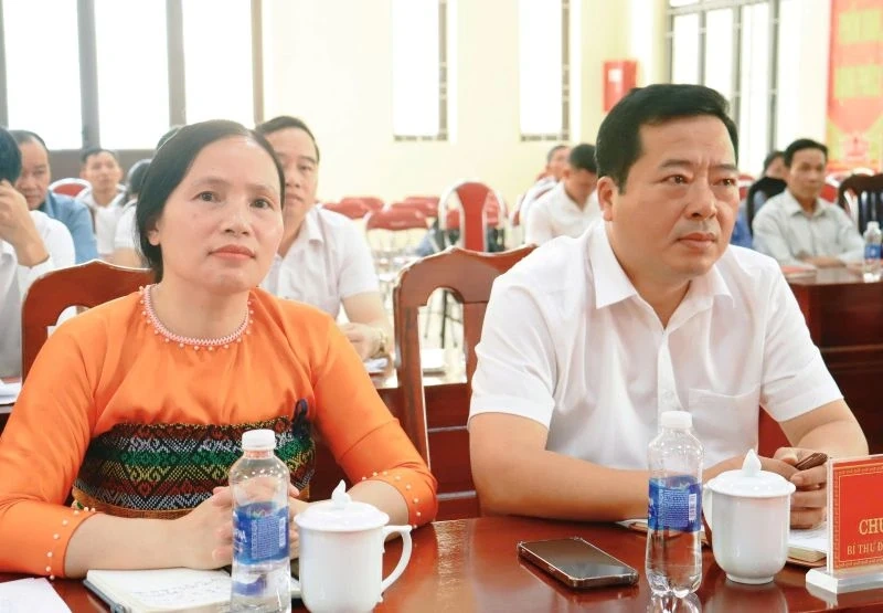 Tổ đại biểu HĐND tỉnh Thanh Hóa, đơn vị bầu cử số 2 tiếp xúc cử tri tại xã Tam Lư