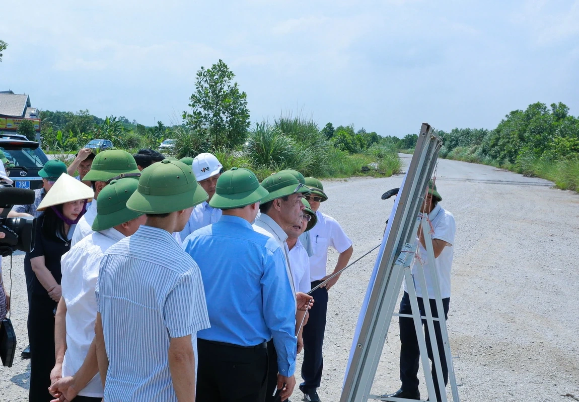Bí thư Tỉnh ủy Lê Đức Thái kiểm tra tiến độ dự án giao thông trọng điểm kết nối với Cảng hàng không Thọ Xuân