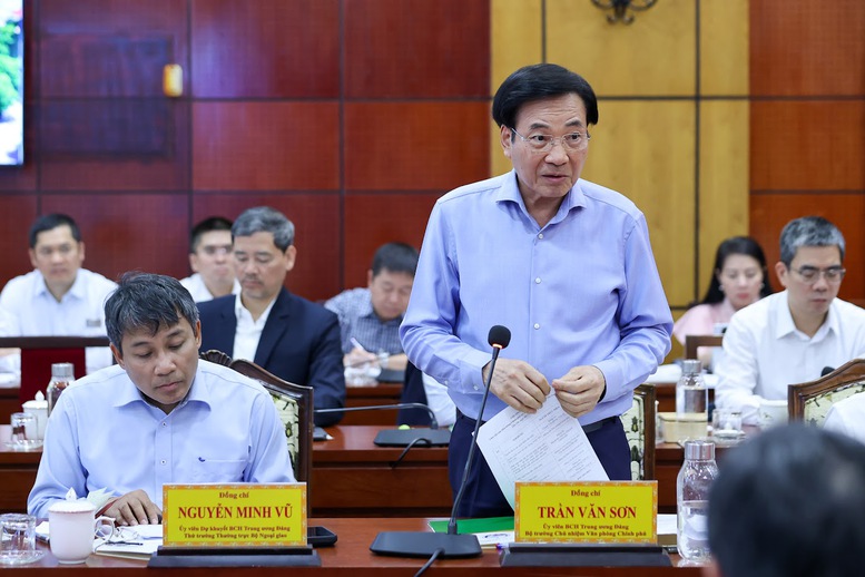 Thủ tướng: Phát huy lợi thế hiếm có, đưa Tây Ninh phát triển tăng tốc, bứt phá, bền vững- Ảnh 5. Thủ tướng: Phát huy lợi thế hiếm có, đưa Tây Ninh phát triển tăng tốc, bứt phá, bền vững- Ảnh 5.