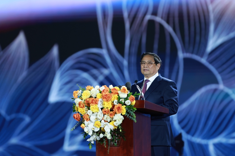 Triển lãm 80 năm tỏa sáng tinh thần