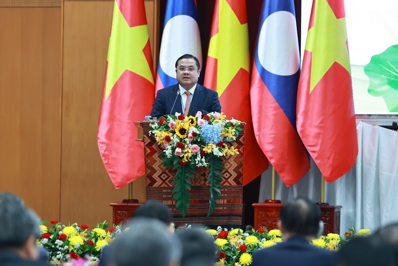 Thủ tướng: Phải chắt chiu và khai thác hiệu quả từng sáng kiến của doanh nghiệp Việt Nam - Lào- Ảnh 4.