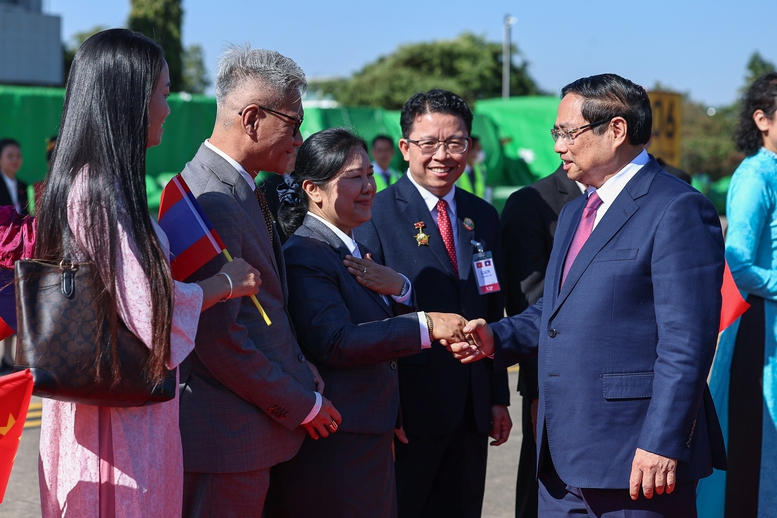 Thủ tướng Phạm Minh Chính tới Thủ đô Vientiane, bắt đầu chuyến công tác tại Lào- Ảnh 5.