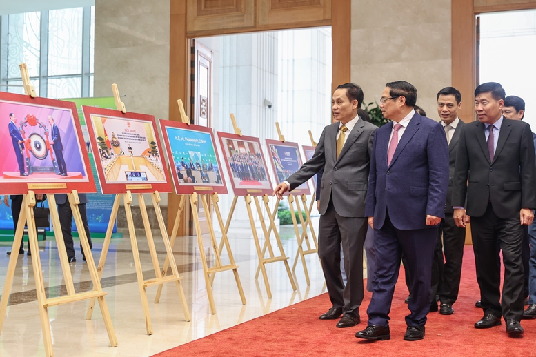 Thủ tướng: Củng cố vững chắc v&agrave;nh đai an ninh - ph&aacute;t triển của đất nước, giữ thế chủ động chiến lược- Ảnh 10.