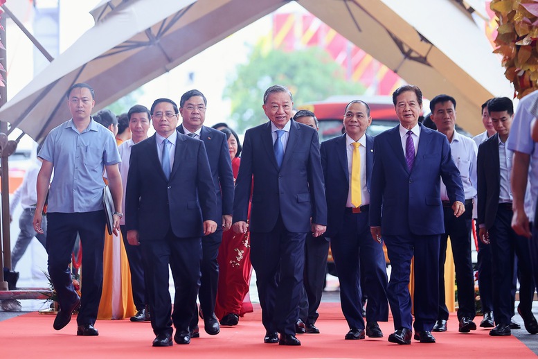 Thủ tướng Phạm Minh Chính: Không khí đặc biệt, khí thế đặc biệt, nỗ lực đặc biệt, sẽ tạo thành quả đặc biệt- Ảnh 1. Thủ tướng Phạm Minh Chính: Không khí đặc biệt, khí thế đặc biệt, nỗ lực đặc biệt, sẽ tạo thành quả đặc biệt- Ảnh 1.