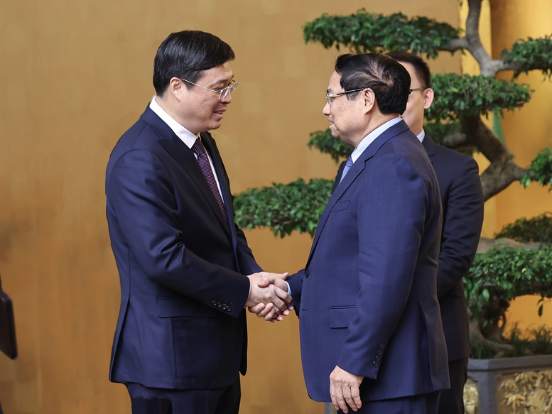 Thủ tướng đề nghị đẩy nhanh kết nối hạ tầng giao thông giữa Việt Nam và Quảng Tây (Trung Quốc)- Ảnh 1.