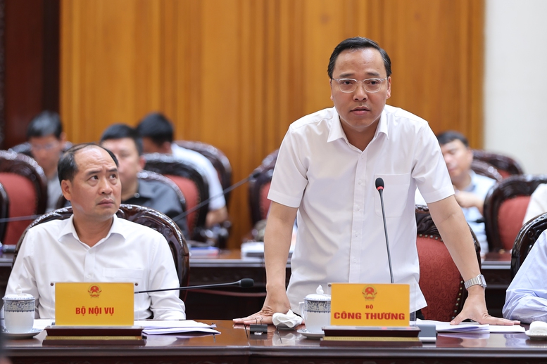 Thủ tướng: Phát triển Trung tâm Lọc hóa dầu và năng lượng quốc gia tại Dung Quất- Ảnh 5. Thủ tướng: Phát triển Trung tâm Lọc hóa dầu và năng lượng quốc gia tại Dung Quất- Ảnh 5.