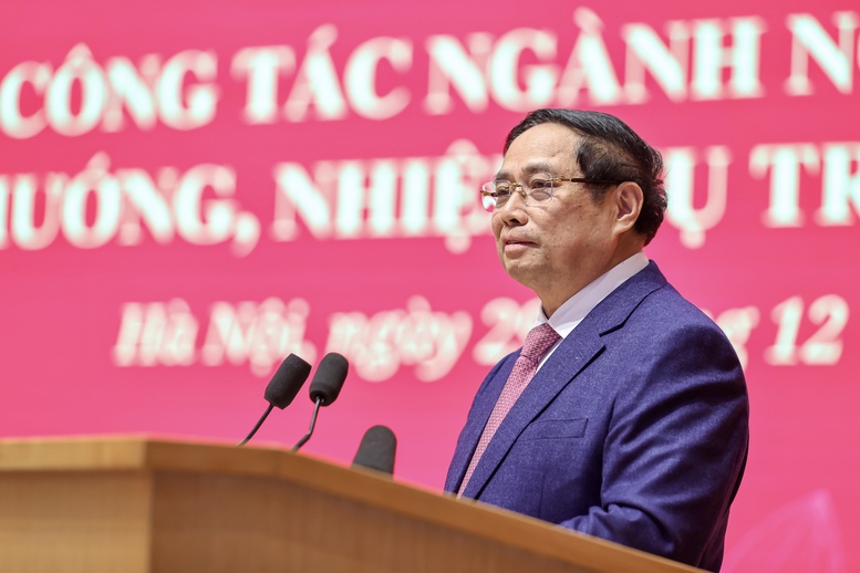 Thủ tướng: Củng cố vững chắc v&agrave;nh đai an ninh - ph&aacute;t triển của đất nước, giữ thế chủ động chiến lược- Ảnh 7.