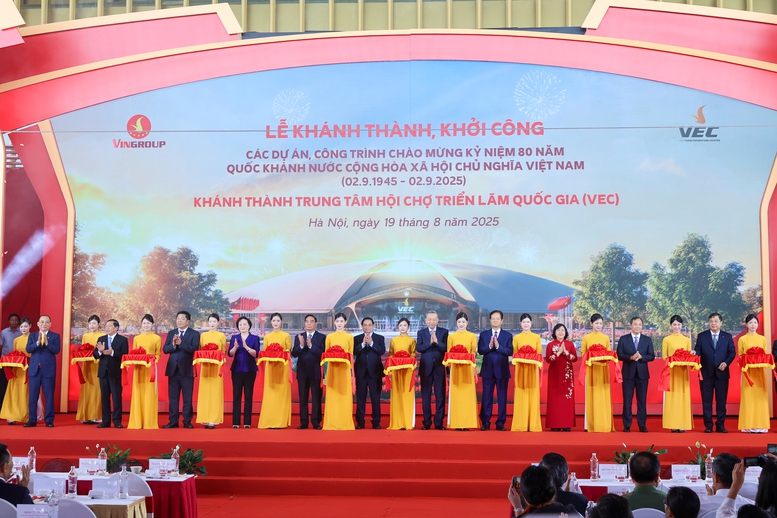 Thủ tướng Phạm Minh Chính: Không khí đặc biệt, khí thế đặc biệt, nỗ lực đặc biệt, sẽ tạo thành quả đặc biệt- Ảnh 9. Thủ tướng Phạm Minh Chính: Không khí đặc biệt, khí thế đặc biệt, nỗ lực đặc biệt, sẽ tạo thành quả đặc biệt- Ảnh 9.
