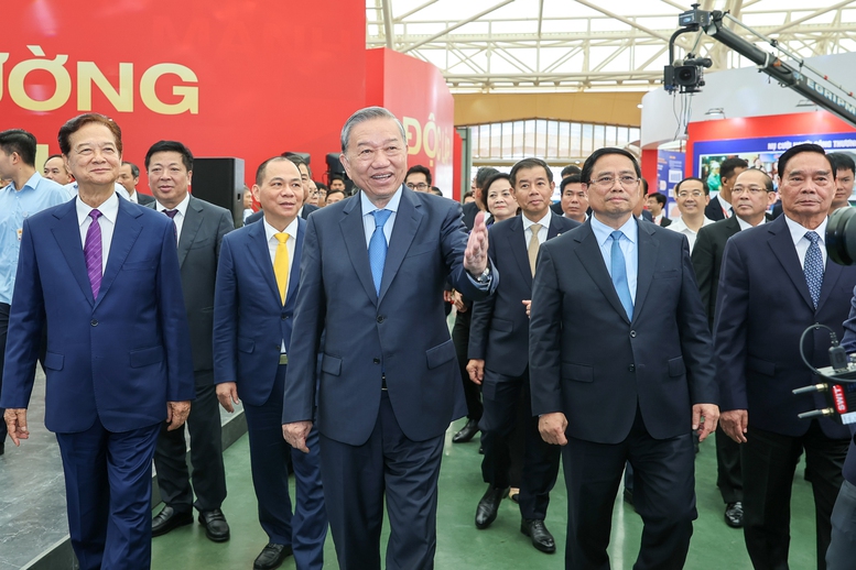 Thủ tướng Phạm Minh Chính: Không khí đặc biệt, khí thế đặc biệt, nỗ lực đặc biệt, sẽ tạo thành quả đặc biệt- Ảnh 14. Thủ tướng Phạm Minh Chính: Không khí đặc biệt, khí thế đặc biệt, nỗ lực đặc biệt, sẽ tạo thành quả đặc biệt- Ảnh 14.