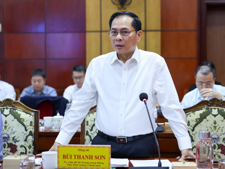 Thủ tướng: Phát huy lợi thế hiếm có, đưa Tây Ninh phát triển tăng tốc, bứt phá, bền vững- Ảnh 4. Thủ tướng: Phát huy lợi thế hiếm có, đưa Tây Ninh phát triển tăng tốc, bứt phá, bền vững- Ảnh 4.