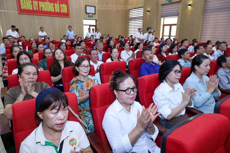 Thủ tướng: Sửa đồng bộ các luật nhằm không để giá đất tăng cao và bảo đảm chỗ ở cho người dân- Ảnh 8.