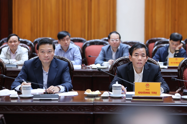 Thủ tướng: Chậm nhất tới 31/12 phải khôi phục nhà ở an toàn cho 12 hộ dân tại Khe Sanh (Quảng Trị)- Ảnh 7. Thủ tướng: Chậm nhất tới 31/12 phải khôi phục nhà ở an toàn cho 12 hộ dân tại Khe Sanh (Quảng Trị)- Ảnh 7.