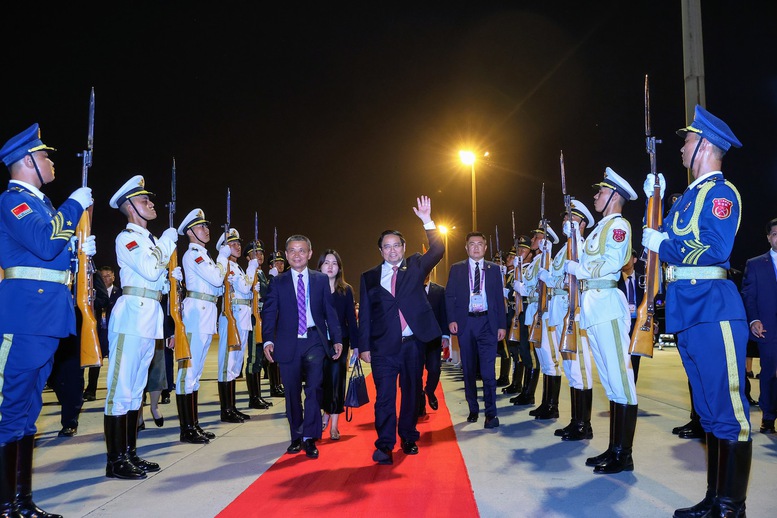 Thủ tướng Phạm Minh Chính gặp Tổng thống Nga Vladimir Putin- Ảnh 4. Thủ tướng Phạm Minh Chính gặp Tổng thống Nga Vladimir Putin- Ảnh 4.