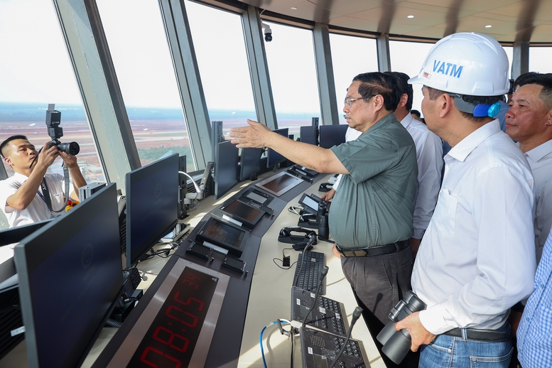 Thủ tướng: Sân bay Long Thành sẽ đón chuyến bay chính thức đầu tiên vào 19/12- Ảnh 7. Thủ tướng: Sân bay Long Thành sẽ đón chuyến bay chính thức đầu tiên vào 19/12- Ảnh 7.