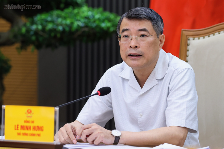 Thủ tướng: Cắt giảm tối đa các khâu trung gian, giảm chi phí, bảo đảm đủ xăng dầu trong mọi tình huống- Ảnh 1.