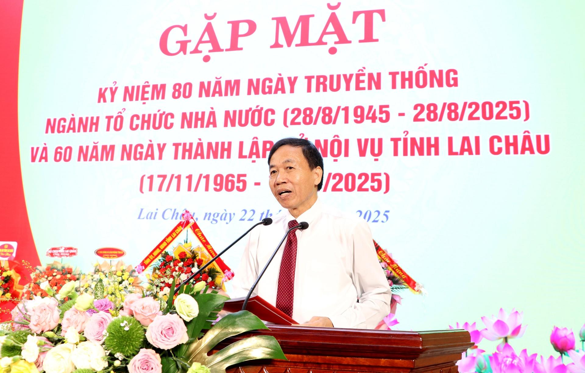 Đồng chí Lê Văn Lương - Phó Bí thư Tỉnh ủy, Chủ tịch UBND tỉnh phát biểu tại buổi gặp mặt. Đồng chí Lê Văn Lương - Phó Bí thư Tỉnh ủy, Chủ tịch UBND tỉnh phát biểu tại buổi gặp mặt.