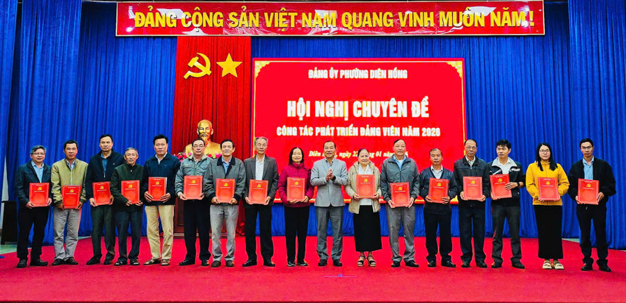 phat-trien-dang-vien-1.jpg