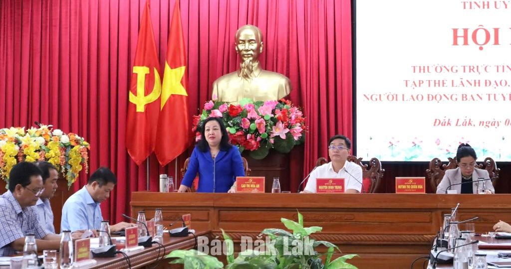 Phó Bí thư Thường trực Tỉnh ủy, Chủ tịch HĐND tỉnh Cao Thị Hòa An phát biểu tại buổi làm việc với Ban Tuyên giáo và Dân vận Tỉnh ủy.