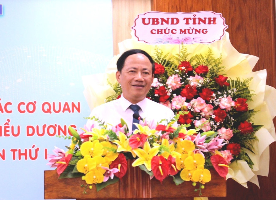 Chủ tịch UBND tỉnh Phạm Anh Tuấn phát biểu tại buổi gặp mặt. Ảnh: N.H