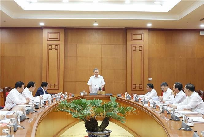 Chiều 25/9/2025, tại Trụ sở Trung ương Đảng, Tổng Bí thư Tô Lâm làm việc với Thường trực các Tiểu ban Đại hội XIV của Đảng. Ảnh: Thống Nhất/TTXVN Chiều 25/9/2025, tại Trụ sở Trung ương Đảng, Tổng Bí thư Tô Lâm làm việc với Thường trực các Tiểu ban Đại hội XIV của Đảng. Ảnh: Thống Nhất/TTXVN