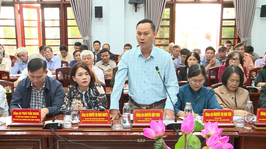 Đại biểu thảo luận các chỉ tiêu của năm 2026 trên từng lĩnh vực. Ảnh: Dũng Nhân quy-nhon-3.jpg