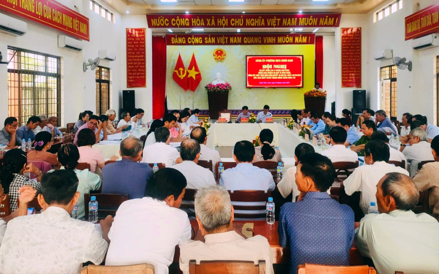 Đảng ủy phường Hoài Nhơn Nam tổ chức hội nghị sơ kết công tác 9 tháng, triển khai nhiệm vụ quý IV-2025. Ảnh: ĐVCC so-ket-hoi-nghi.jpg