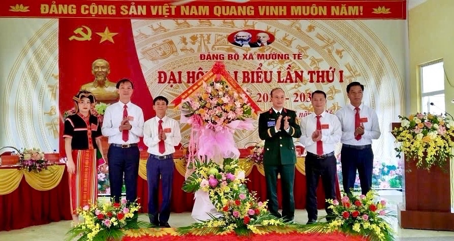 tặng hoa tặng hoa