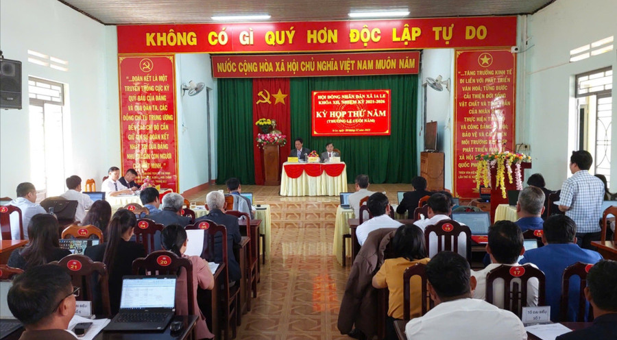 quang-canh-ky-hop-thu-5-hdnd-xa-ia-le-thuong-le-cuoi-nam-2025-6523.jpg