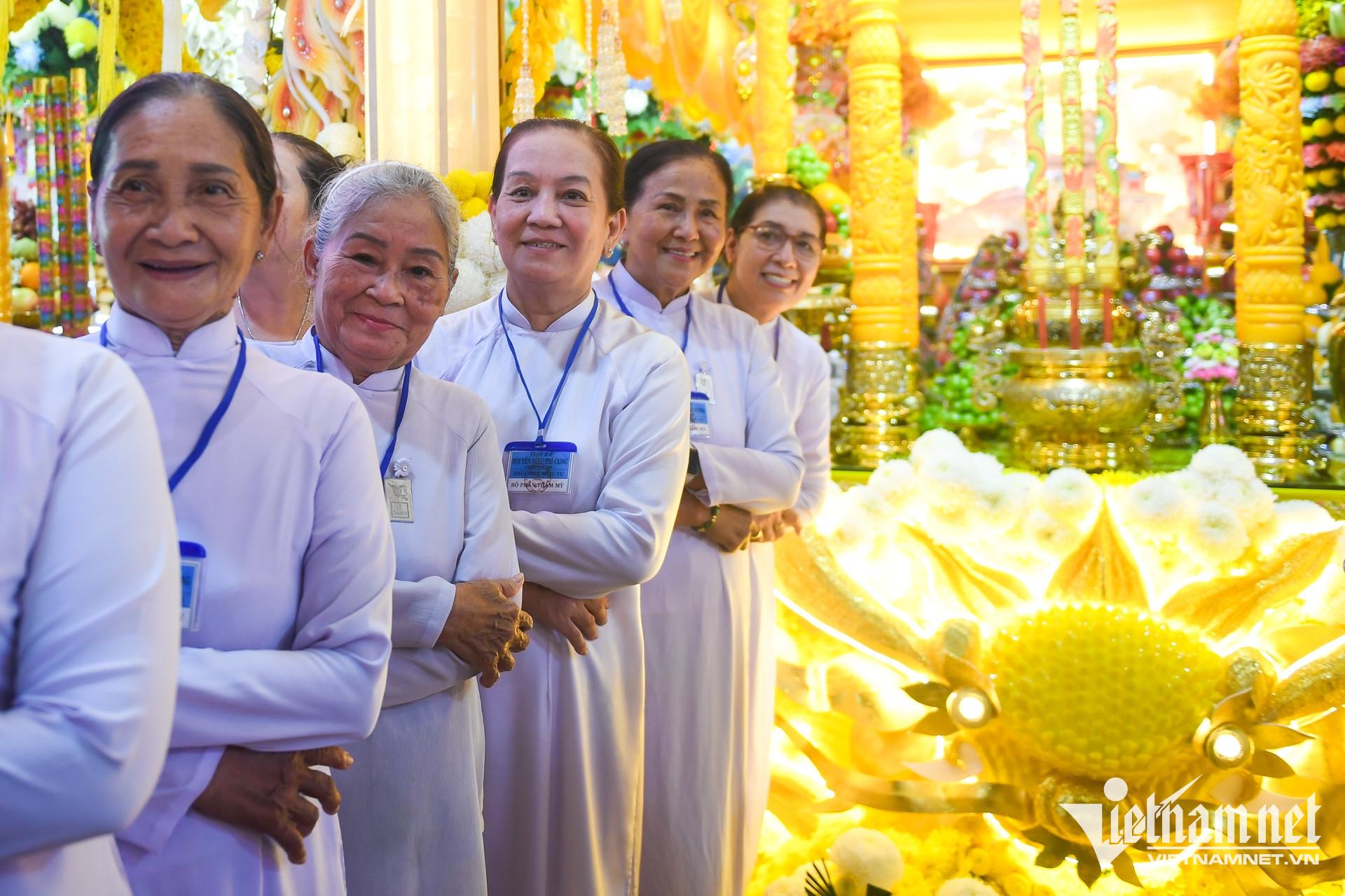 W-Cao đài Tây Ninh  Nguyễn Huế 18.jpg