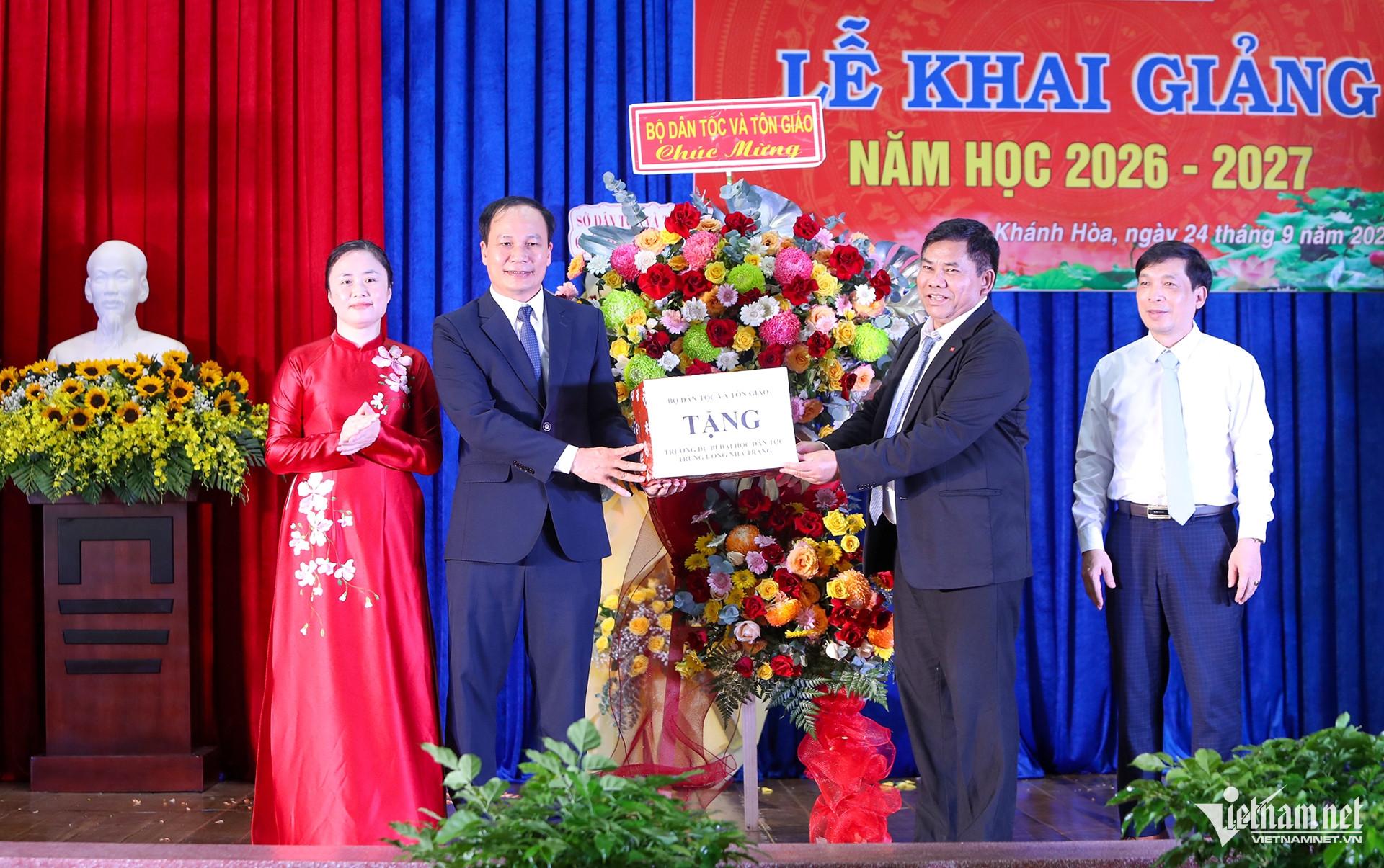 W-Khai Giang  IMG_8198.jpg