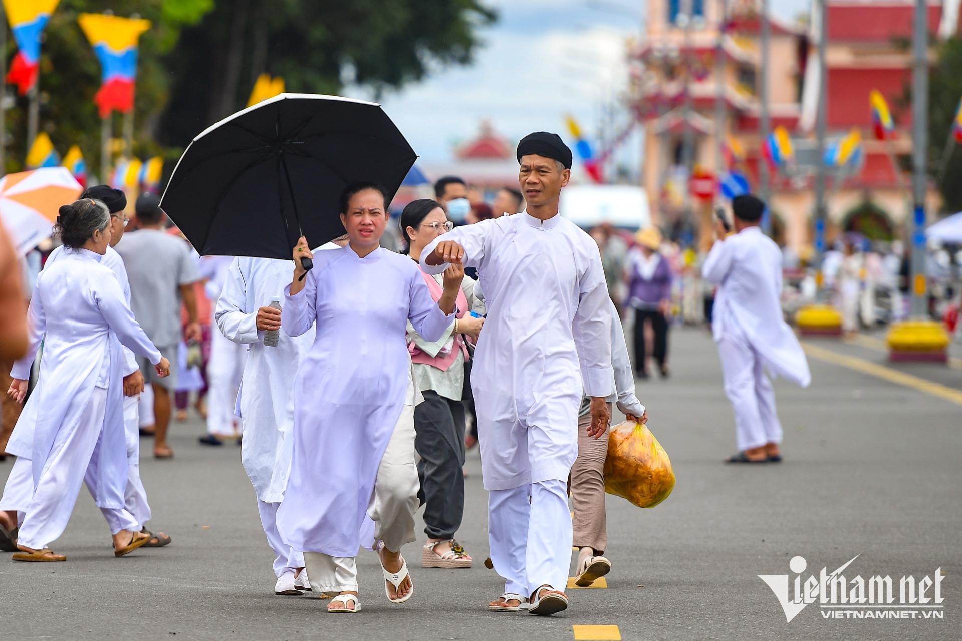 W-Cao đài Tây Ninh  Nguyễn Huế 27.jpg